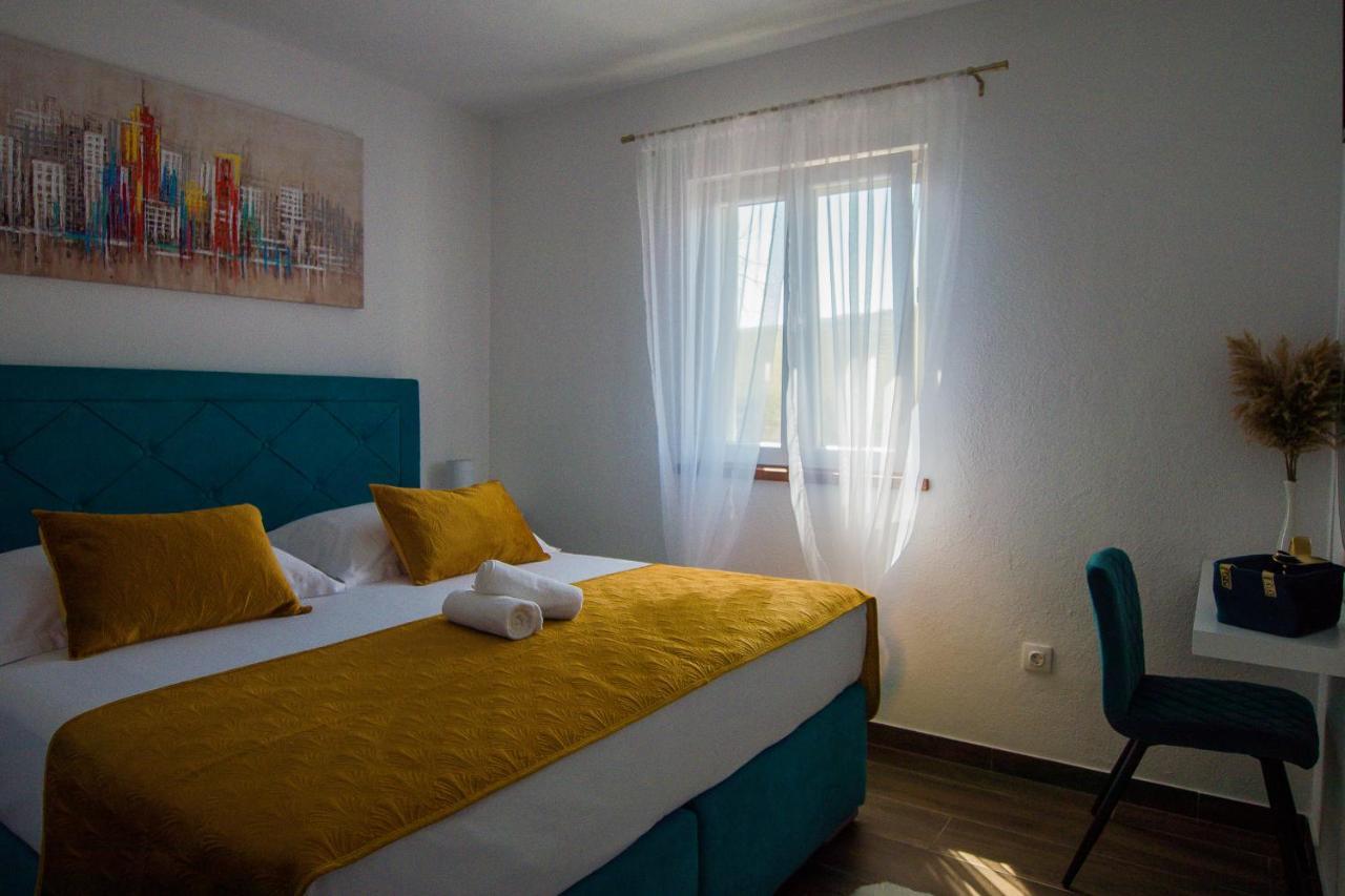 Holiday Home Moliva Donje Sitno Exterior photo