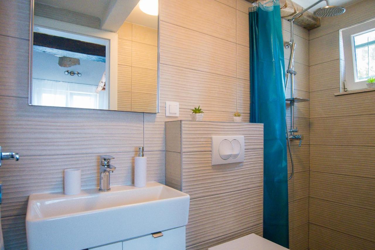 Holiday Home Moliva Donje Sitno Exterior photo